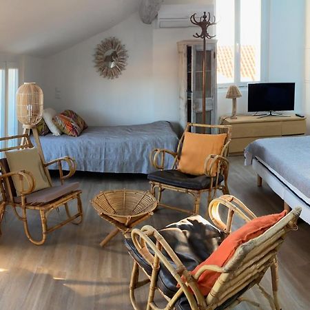 Les Nuits Etoilees, Studio Terrasse Apercu Mer, Tres Lumineux, Ac, 100M Du Port Sanary Екстер'єр фото
