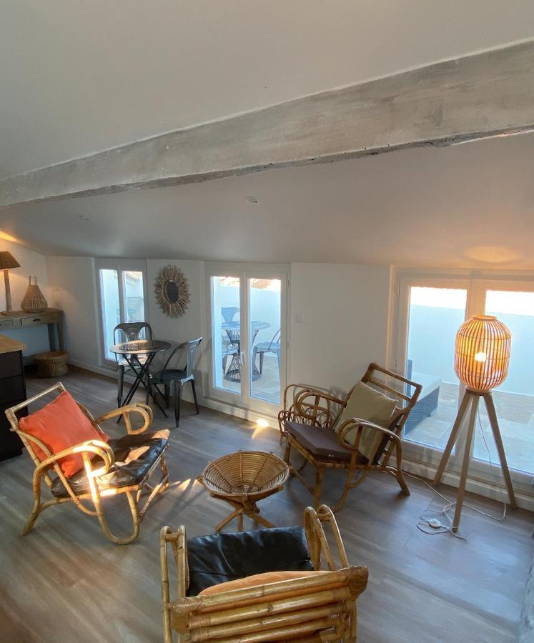 Les Nuits Etoilees, Studio Terrasse Apercu Mer, Tres Lumineux, Ac, 100M Du Port Sanary Екстер'єр фото