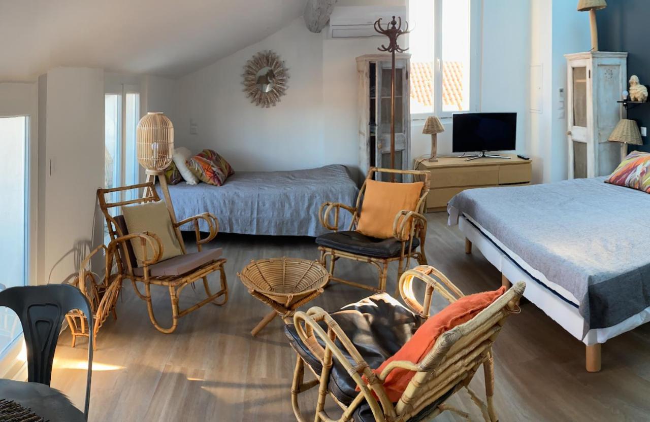 Les Nuits Etoilees, Studio Terrasse Apercu Mer, Tres Lumineux, Ac, 100M Du Port Sanary Екстер'єр фото